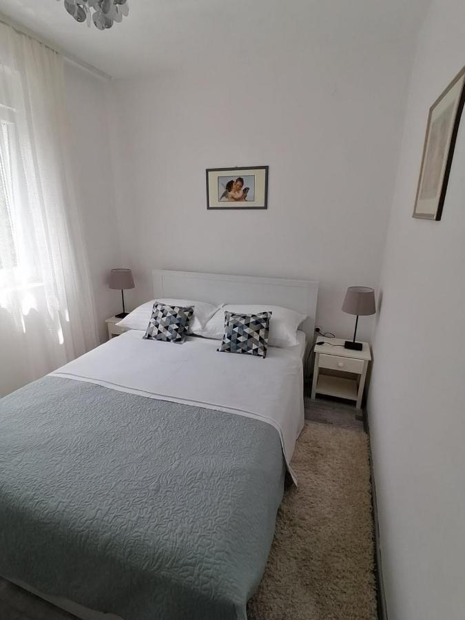 Rose 3 Apartment Baska  Ngoại thất bức ảnh